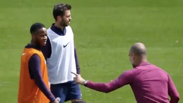 Cách Guardiola hướng dẫn Sterling cách ghi bàn gây sốt