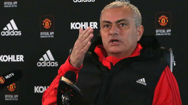Mourinho: ‘Các anh có ghét tôi thì cũng cố gắng mà thi đấu’