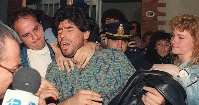 Maradona, Diego Maradona, Maradona qua đời, Những khoảnh khắc điên rồ, Cuộc đời và sự nghiệp Maradona, World Cup 1986, Mexico 86, Bàn tay của Chúa, Napoli, Barcelona