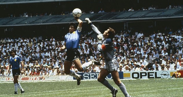 Maradona, Diego Maradona, Maradona qua đời, Những khoảnh khắc điên rồ, Cuộc đời và sự nghiệp Maradona, World Cup 1986, Mexico 86, Bàn tay của Chúa, Napoli, Barcelona