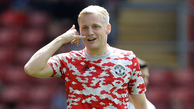 Tin bóng đá MU 9/9: MU lật kèo Van de Beek. Ronaldo ra mắt trận gặp Newcastle?