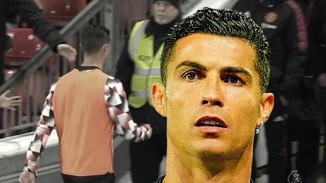 Tin MU 21/10: Ronaldo mất bao nhiêu tiền khi bị phạt? MU đón thêm viện binh
