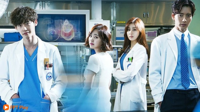 "Lang băm" Lee Jong Suk điển trai trong poster phim "Doctor Stranger"