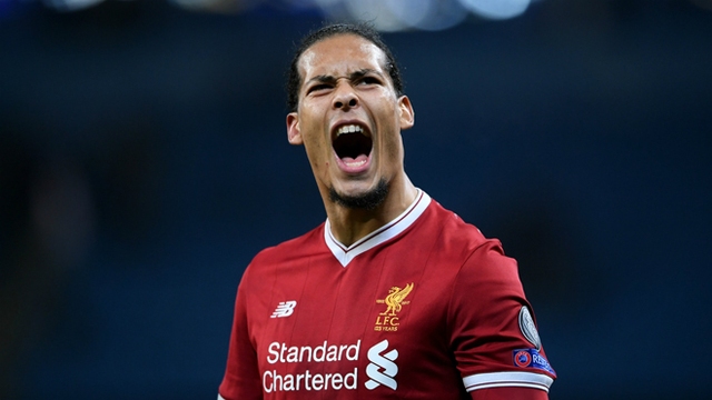 Virgil van Dijk bất ngờ chỉ trích người Anh sau trận thua của Liverpool