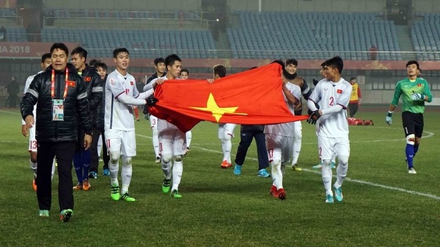  U23 Việt Nam lập kỳ tích, Quang Hải nhận 'mưa' lời chúc 