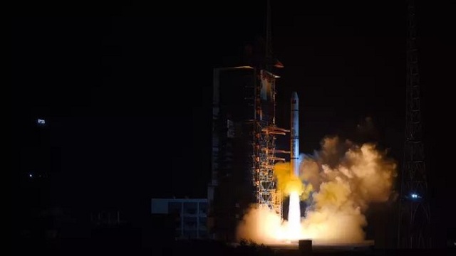 Trung Quốc phóng 3 vệ tinh quan sát Trái Đất độ phân giải cao