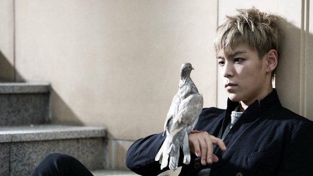 T.O.P Big Bang ‘rón rén’ lên mạng, fan sung sướng được nghe lại giọng anh