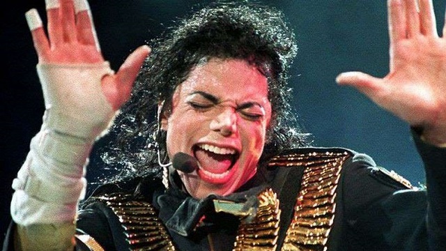 BBC cấm nhạc Michael Jackson sau những cáo buộc về lạm dụng trẻ nhỏ ở Neverland