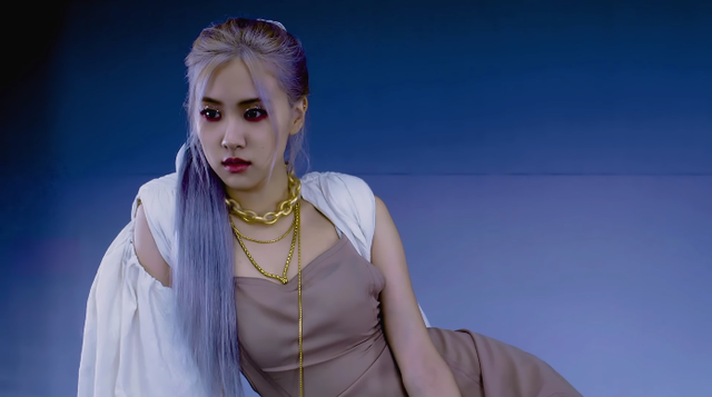 Blackpink, Blackpink phát hành MV mới, Tranh cãi về hình ảnh của Jennie, ca khúc How You Like That, phong cách ăn mặc của Blackpink, thời trang của Blackpink