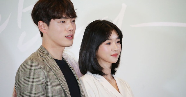 Seo Ye Ji, Kim Jung Hyung, Seo Ye Ji phủ nhận điều khiển Kim Jung Hyung, Seo Ye Ji Kim Jung Hyung, tẩy trắng Kim Jung Hyung, Kim Jung Hyung thân mật Seohyun