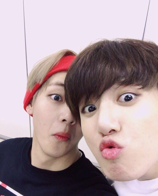 bts, jungkook, v bts, taehyun, taekook, vkook, jungkook và v tái hiện cảnh taekook nhắn nhít, jungkook v như trẻ nhỏ, jungkook cute, v bts cute, jungkook sexy, v bts sexy