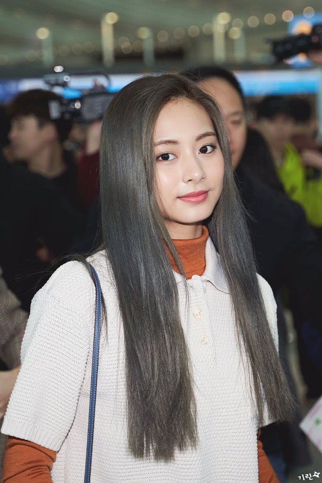 Twice, Kpop Style, Tzuyu, Tzuyu Style, Twice cheap moment, Tzuyu cheap moment, cách cực dễ để nữ tính quyến rũ như Tzuyu, phong cách Tzuyu, mặc như sao kpop