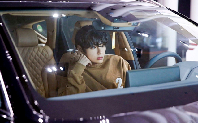 BTS, BTS đi xe gì, Mẫu xe BTS sở hữu, Jungkook đi xe gì, BTS car, Jin car, Jungkook car, V BTS car, Jimin car, xe ô tô của BTS, chịu chơi nhất BTS, Jin cute, Suga, RM