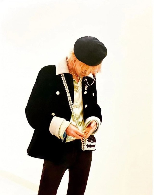 BigBang, G-Dragon, G-Dragon 2022, G-Dragon outfit Chanel chính thức, G-Dragon style, G-Dragon Chanel, G-Dragon outfit, G-dragon cool, G-Dragon photoshoot