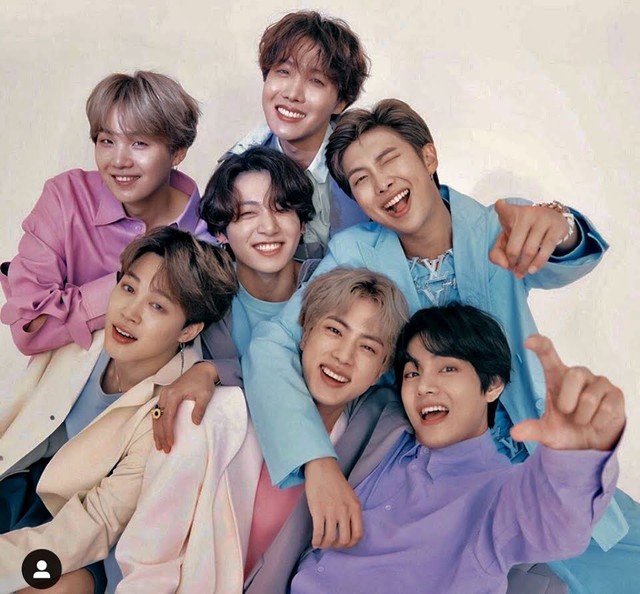 BTS, BTS FESTA, BTS thiện nữ u hồn, ARMY lại lại hết ảnh FESTA, BTS bị tẩy trắng, BTS real Skin, BTS unwhitewashing, Jin, Jimin, J-Hope, Jungkook, RM, Suga, V, BTS Family