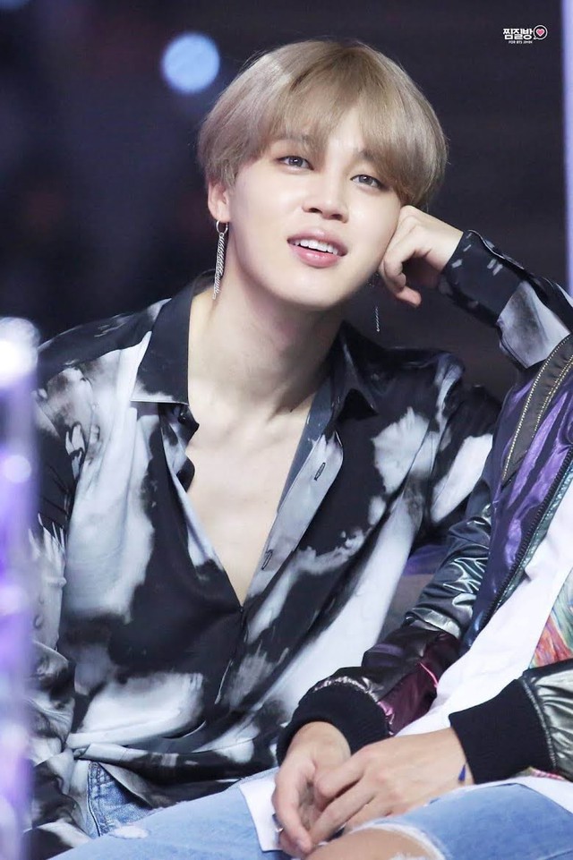 BTS, EXO, Jimin, Jimin mặc áo giống Sehun, Jimin mochi, Sehun, Sehun sexy BTS Style, Kpop Style, EXO Style, Jimin outfit, Jimin Sehun same outfit, Jimin cute, Jimin sexy