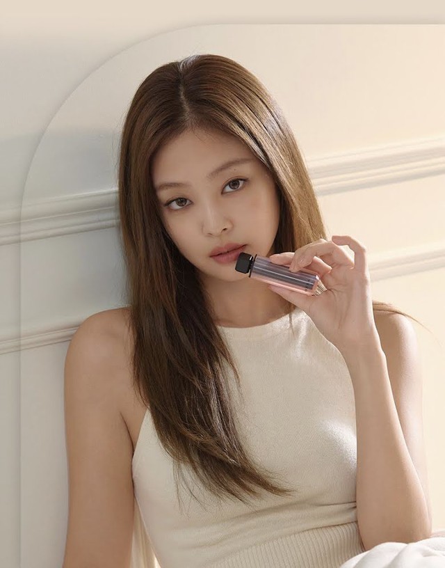 Blackpink, Jennie, Jennie trang điểm khác hẳn, Jennie makeup style, Jennie Hera, Jennie outfit, Jennie ad 2022, Jisoo, Rose, Lisa, V BTS, Born Pink, Shut Down