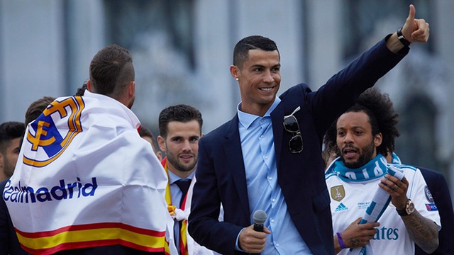 Đá tốt hay dở, Ronaldo đều biết cách trở thành nhân vật trung tâm