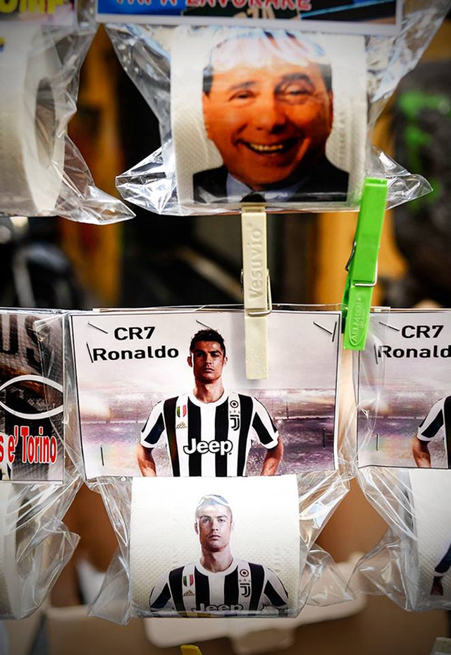Giấy vệ sinh Ronaldo, Ronaldo, Juventus, Napoli
