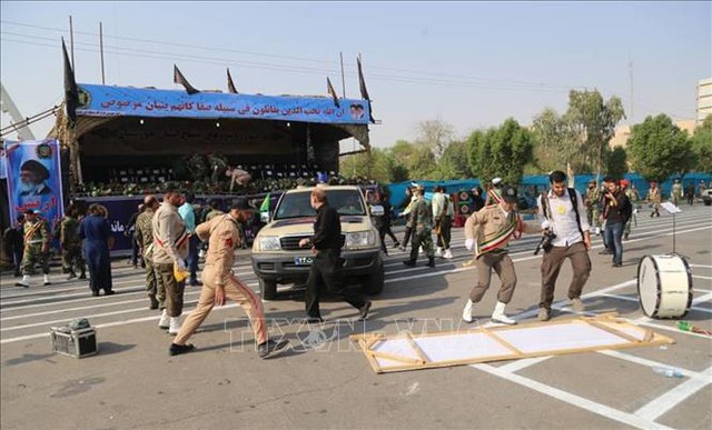 Iran: Tấn công lễ diễu binh, 11 binh sĩ thiệt mạng, hơn 30 dân thường bị thương 