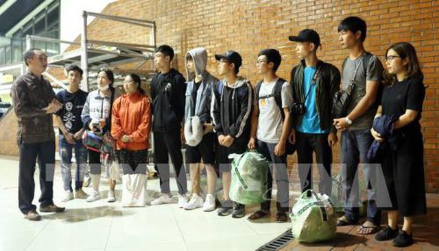 Động đất, sóng thần tại Indonesia: 10 sinh viên Việt Nam tại Palu đã rời Jakarta về nước