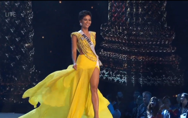 H'Hen Niê tỏa sáng trong đêm bán kết Miss Universe 2018