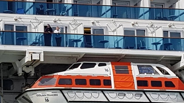 Dịch COVID-19: Hàng nghìn hành khách mắc kẹt trên du thuyền ở New Zealand do có ca nghi nhiễm 