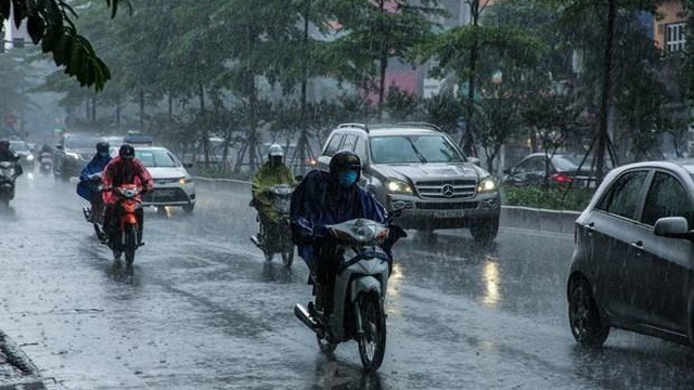 Miền Bắc đầu tuần nhiệt độ tăng dần, Nam Bộ mưa dông chuyển mùa