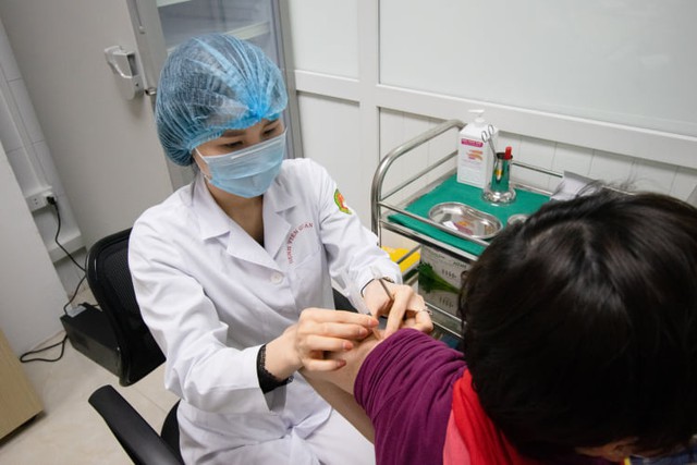 Tăng tốc triển khai vắc xin Việt Nano covax và Covivac