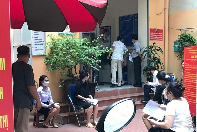 Giấy đi đường tại Hà Nội: Kiên quyết 'làm chặt' từ ngày 10/8