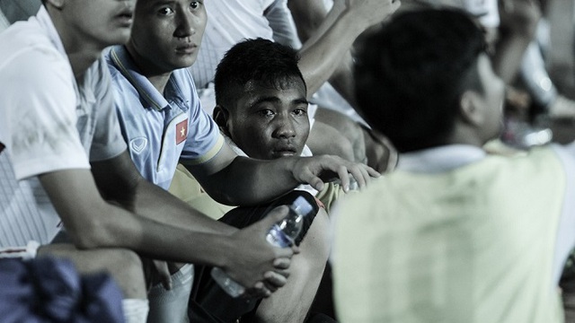 Bóng đá Việt Nam: 1 năm, 6 thủ môn sai lầm, 3 chiến dịch thất bại