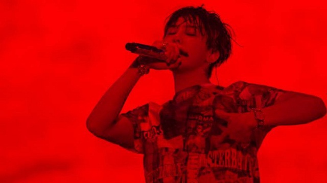 Hit mới của G-Dragon 'phá đảo' loạt BXH bất chấp scandal của TOP