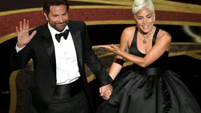 Oscar 2019: Xem lại màn diễn 'Shallow' tình tứ của Lady Gaga và Bradley Cooper