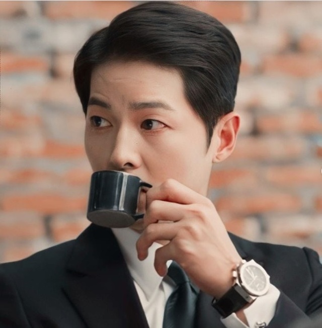 Vincenzo, Song Joong Ki, Song Joong Ki Vincenzo, Vincenzo Song Joong Ki, đồng hồ, Hublot, Zenith, Breitling, Heuer, hậu duệ mặt trời, song hye kyo, Song song