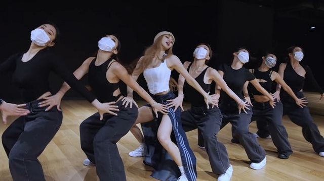 Blackpink, Lisa, Lisa Blackpink, Blackpink Lisa, Money, Lalisa, Money Lisa, Lisa Money, Lalisa Lisa, Lisa Lalisa, Lisa album solo, Lisa dance video, Money dance video