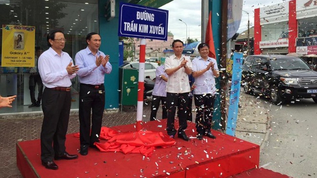 Lễ gắn biển tên đường Nhà báo, liệt sỹ Trần Kim Xuyến tại Hà Tĩnh