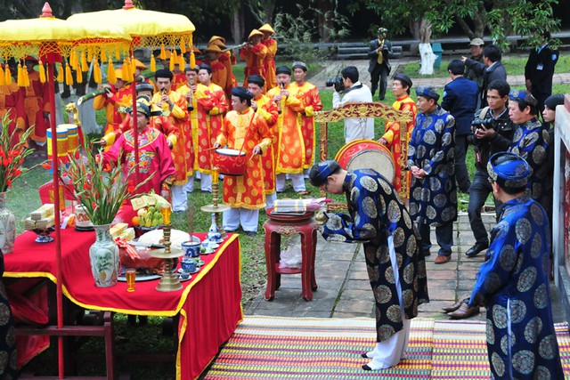 Tết Nguyên đán, Tết là gì, Tết âm lịch, Tết Nguyên đán là gì, Phong tục ngày Tết, tết cổ truyền, tết xưa, Tết cung đình, Tet nguyen dan la gi, tet am lich la gi, tết Việt