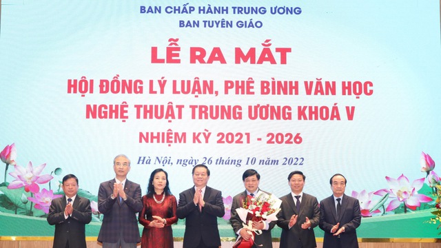 Ra mắt Hội đồng Lý luận, phê bình văn học nghệ thuật Trung ương nhiệm kỳ 2021 - 2026