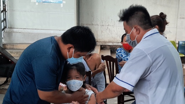 Tiêm vaccine phòng Covid-19 mũi nhắc lại để có miễn dịch bền vững