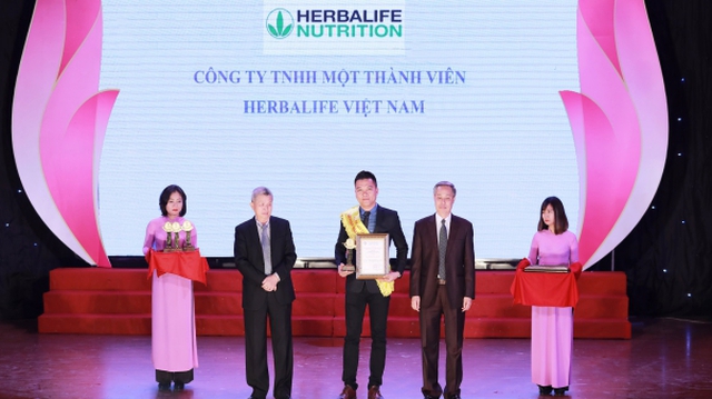 Herbalife liên tục nhận giải thưởng 'Sản phẩm vàng vì sức khỏe cộng đồng' trong 3 năm