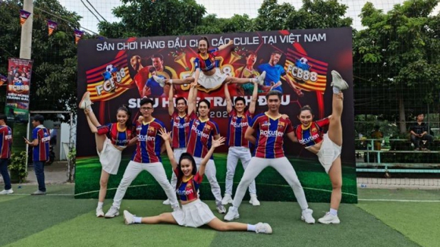 Siêu hùng tranh đấu - Bữa tiệc bóng đá, âm nhạc sôi động cho fan bóng đá Việt Nam