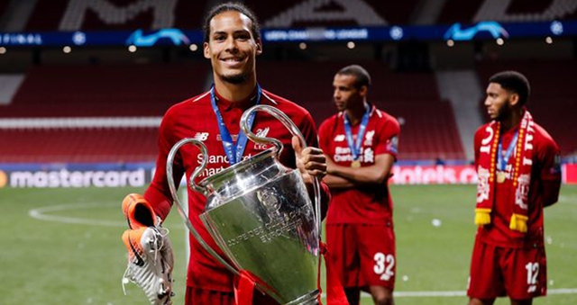 Liverpool, Van Dijk, Vấn đề của Liverpool, Van Dijk sai lầm, Andy Cole, hàng công Liverpool, Van Dijk mắc lỗi, Brazil, vòng loại World Cup 2022, bóng đá Anh