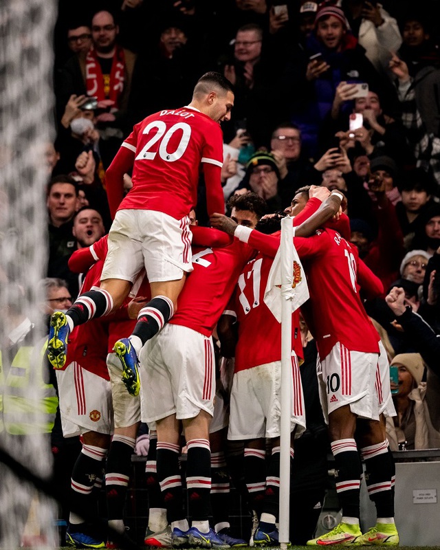 MU vs Arsenal, MU 3-2 Arsenal, ket qua bong da, ket qua bong da Anh, bang xep hang ngoai hang Anh, Fred, Ronaldo, Carrick rời MU, Carrick chia tay MU, ket qua bong da MU