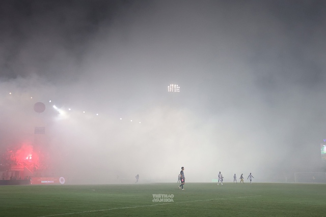 bóng đá Việt Nam, SLNA, Hải Phòng, sân Lạch Tray, CĐV Hải Phòng, Ban kỷ luật VFF, V-League, CĐV Hải Phòng bị phạt, pháo sáng, lịch thi đấu vòng 10 V-League