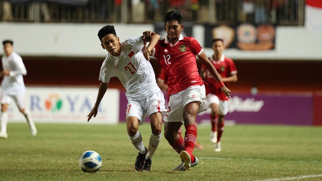 U16 Việt Nam 1-2 U16 Indonesia: Thua ngược chóng vánh, U16 Việt Nam mất ngôi đầu