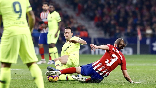 Atletico 1-1 Barcelona: Dembele giải cứu Barca ở phút cuối cùng