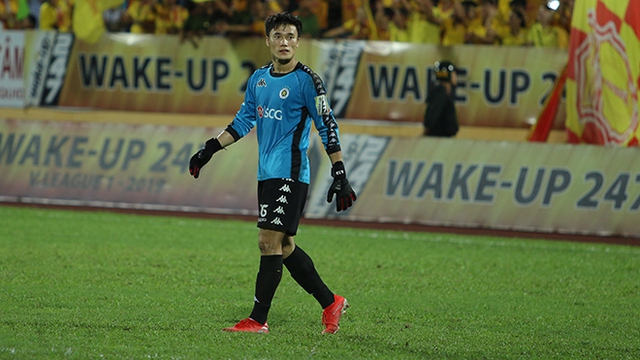 Nam Định 2-0 Hà Nội FC: 'Cơn ác mộng' của Bùi Tiến Dũng trên sân Thiên Trường