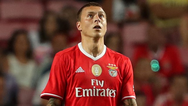 CHÍNH THỨC: Man United xác nhận đạt thoả thuận chiêu mộ Victor Lindelof