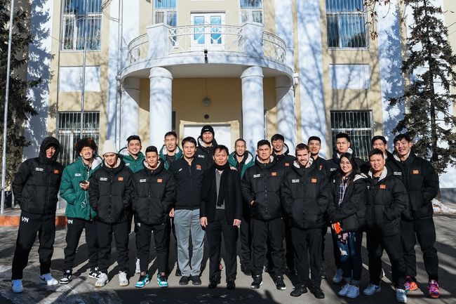 Đại sứ đặc mệnh toàn quyền Việt Nam tại Mông Cổ gặp gỡ và động viên đội tuyển bóng rổ Việt Nam - Ảnh 5.