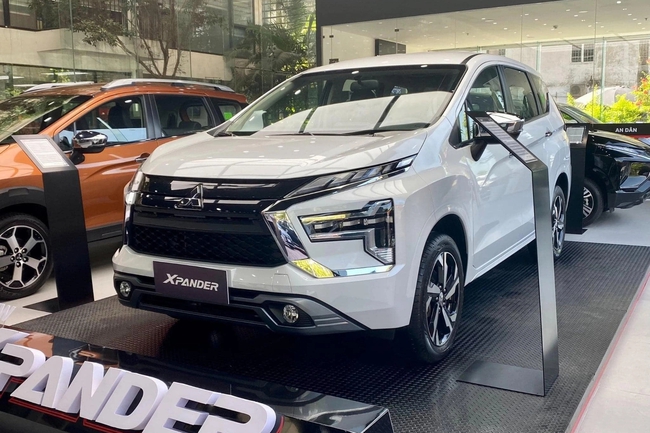 Toyota Veloz tụt lại trong cuộc đua doanh số, Mitsubishi Xpander giành lại ngôi vương phân khúc MPV - Ảnh 2.